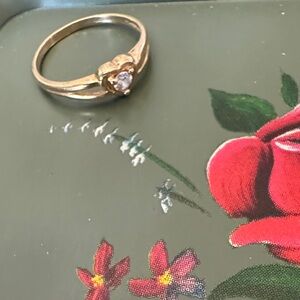 🛍️Gold Heart Ring with Clear Stone